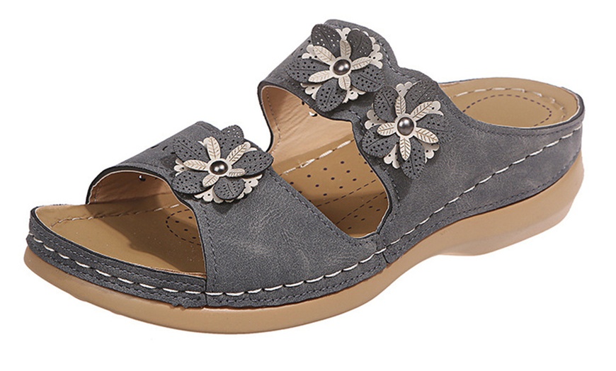 Image 3: Retro Flower Casual Sandals