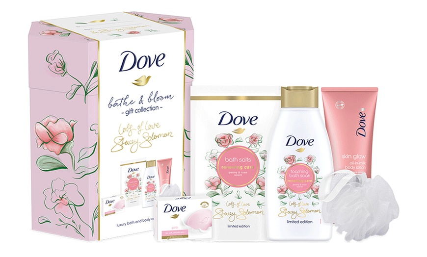 Image 1: Dove Bath and Bloom Collection 