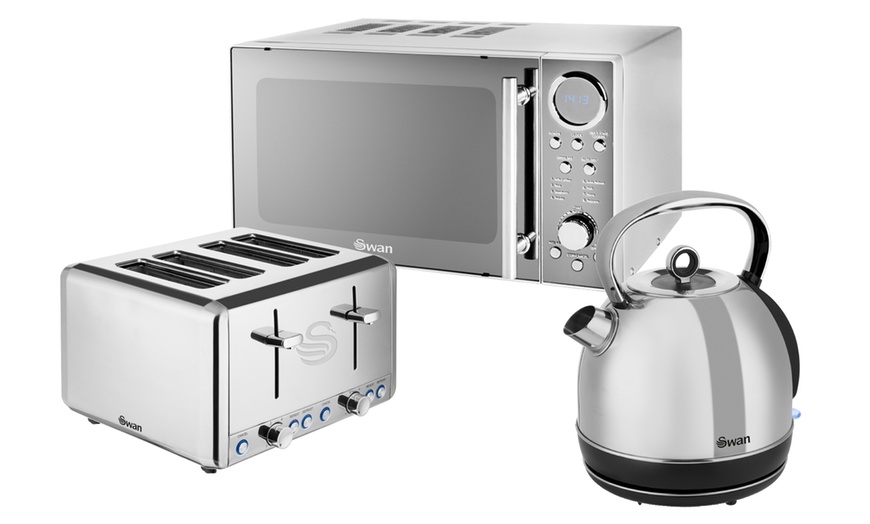 Image 2: Swan Kitchen Appliance Set