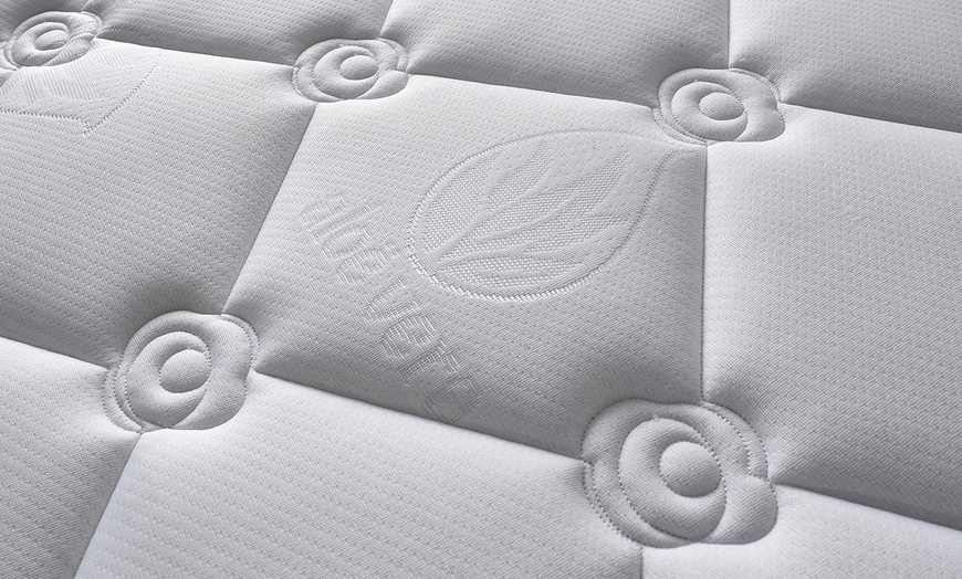 Image 3: 4000 Pacific Pocket Mattress 