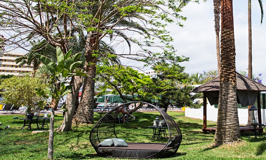 Image 7: Desconexión en el paraíso: day pass con cama balinesa, cava y frutas