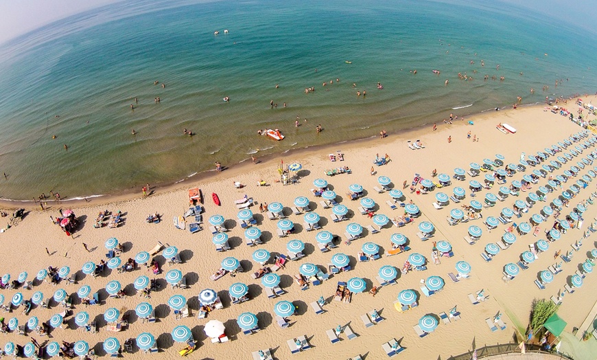 Image 2: Ingressi spiaggia, Battipaglia