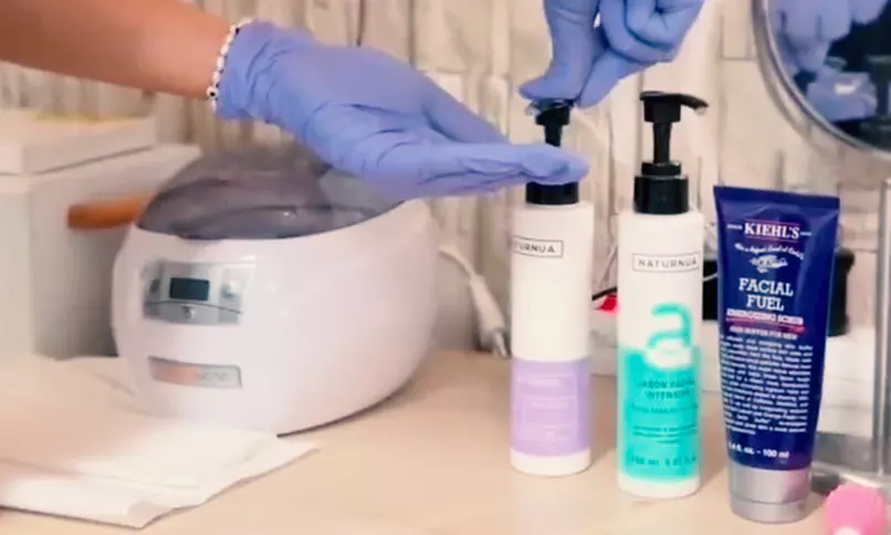 Tratamiento con exosomas y dermapen en 1 o 3 zonas a elegir, para una persona, en Centro de Estética Lorena Robles - Image 4