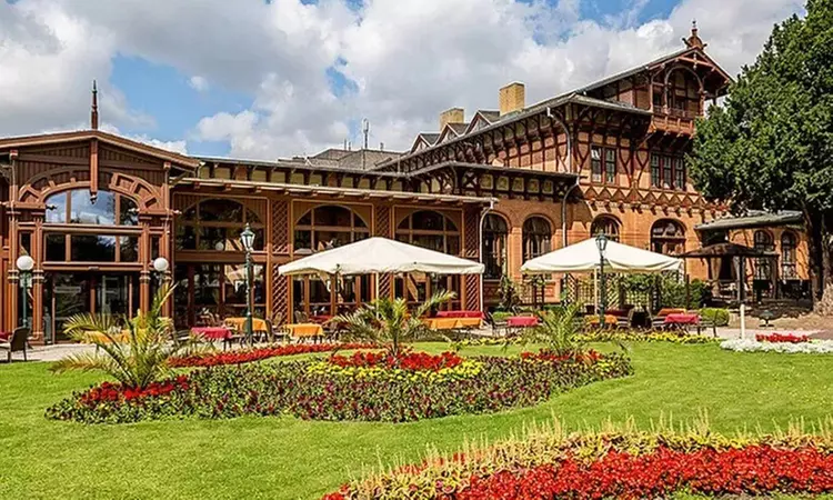 Magdeburg: 1-3 Nächte für Zwei inkl. Frühstück, Wellness & Late Check-out im Dorint Herrenkrug Parkhotel Magdeburg - Primary Image