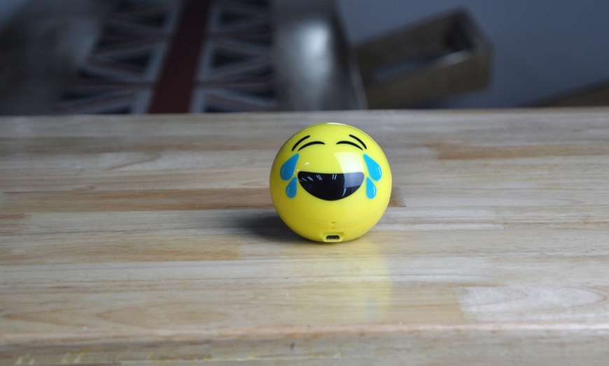 Image 5: Emoji Bluetooth Speaker