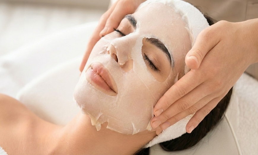 Image 4: 60-Min Head Spa Treatment / Deep Cleansing & Moisturizing Facial
