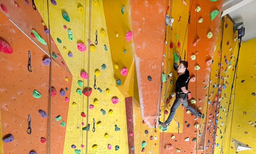 Image 5: Climbing Session at West 1 Climbing Wall - Everyone Active