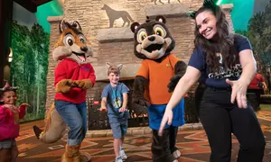 Stay at the Great Wolf Lodge Poconos w/ Water Park Access Included