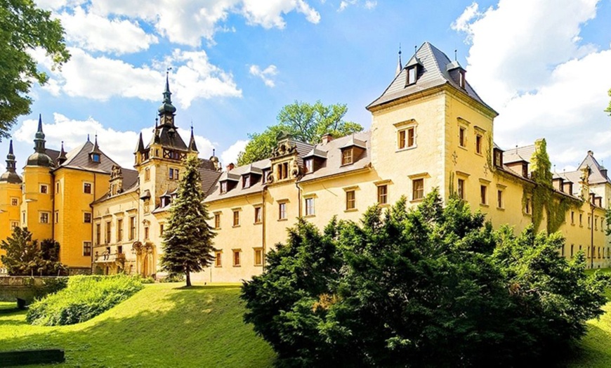 Image 19: Niederschlesien: Doppelzimmer mit Halbpension auf dem Schloss
