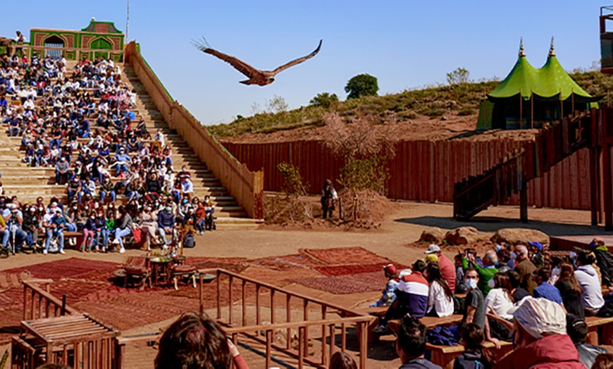 Image 1: ¡Vive la magia de Puy du Fou España! ¡Acceso para 2 personas!