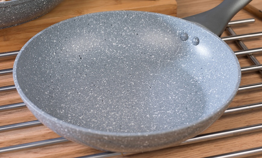 Image 19: Salter Marble Collection Cookware