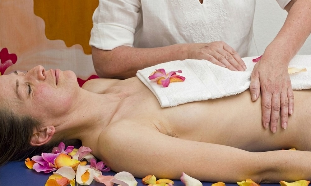 Traditional Hawaiian Lomi Lomi Massage (Women Only)