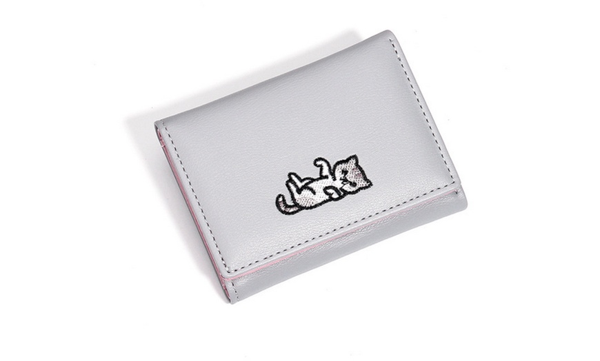 Image 11: Compact Cat-Themed Wallet