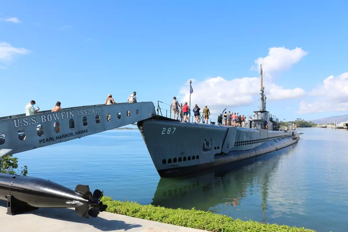 Save Up to 50% on Luau, Secret Island, Catamaran & Pearl Harbor Deals