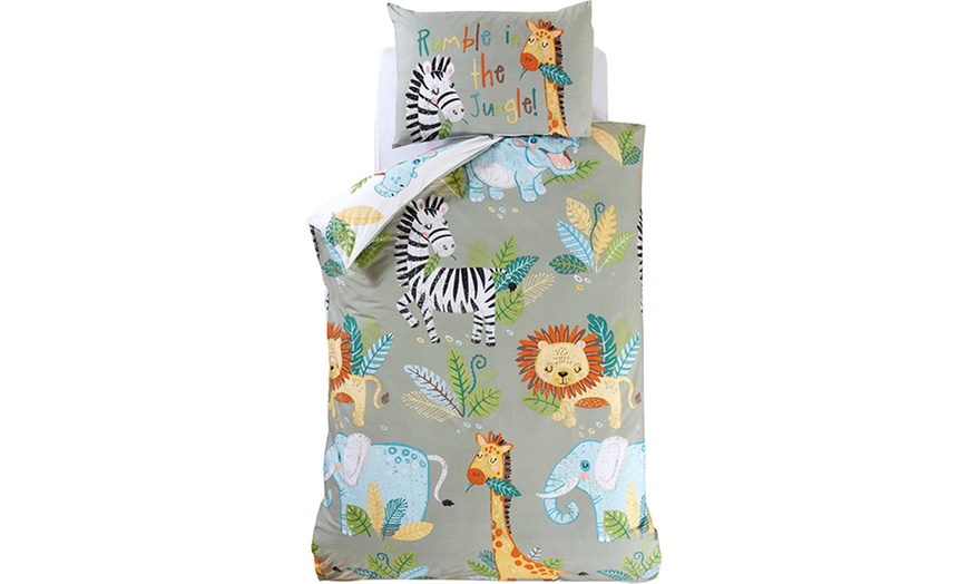 Image 2: Kids' Reversible Duvet Set