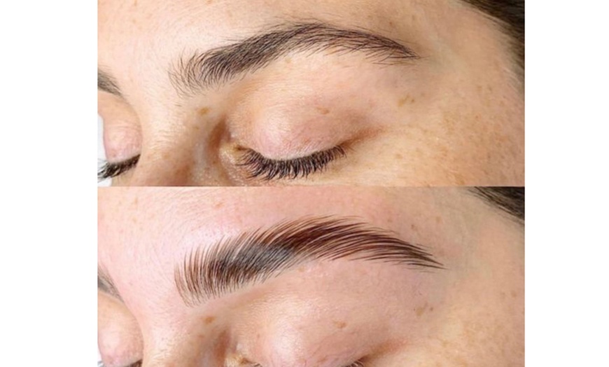 Image 2: Achieve Perfect Brows: Eyebrow Waxing and Tinting Session