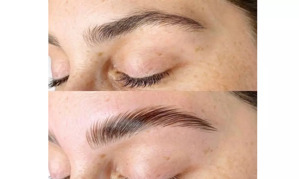Achieve Perfect Brows: Eyebrow Waxing and Tinting Session