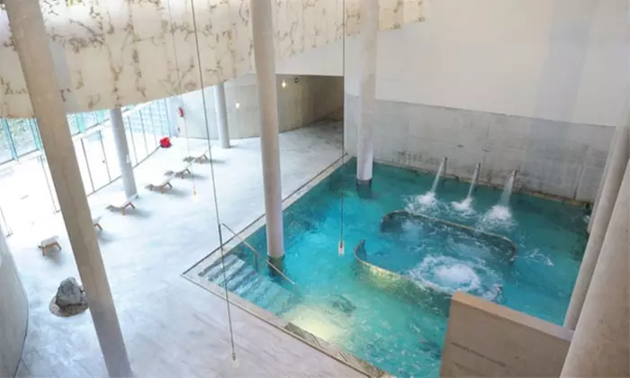 Huesca: 1 o 2 noches y desayuno incluido con circuito en Balneario de Panticosa y alojamiento en en Hotel Continental 4* - Primary Image