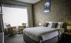 Murraylands: 1-3-Night Stay with Wine