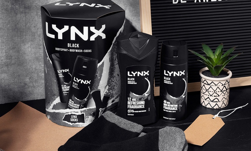 Image 2: Lynx Black Men's Gift Set: Body Wash, Body Spray with Socks