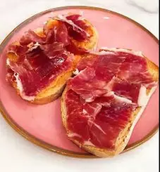 Menú de brunch con encanto rústico con tosta, dulces y bebidas