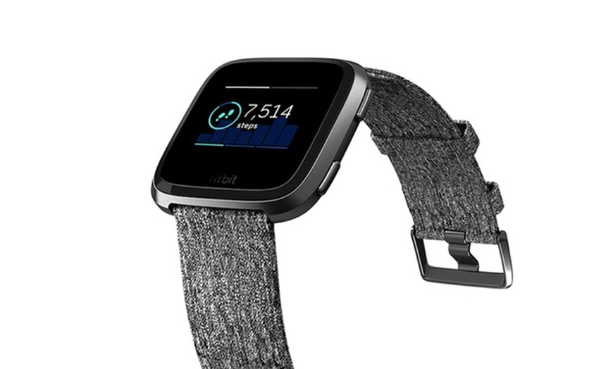 Image 9: Fitbit Versa Special Edition