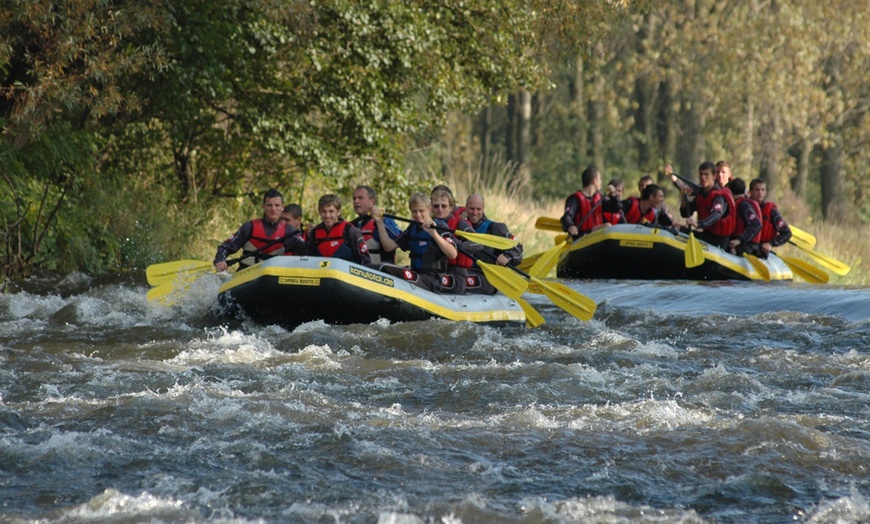 Image 5: Spaß & Action auf der Rur: 2 Std. Rur-Rafting für bis zu 10 Personen