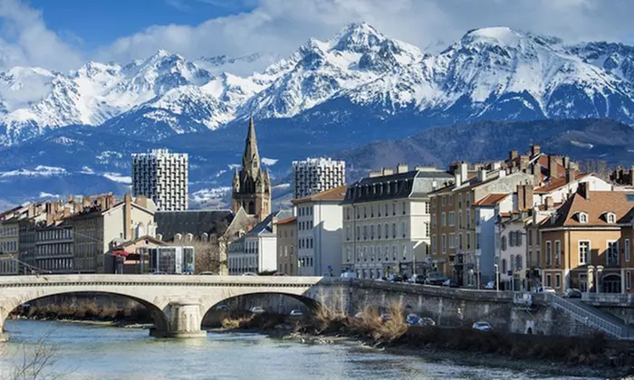 Grenoble : chambre double avec petit-déjeuner pour 2 personnes au Comfort Hotel Grenoble Meylan - Primary Image