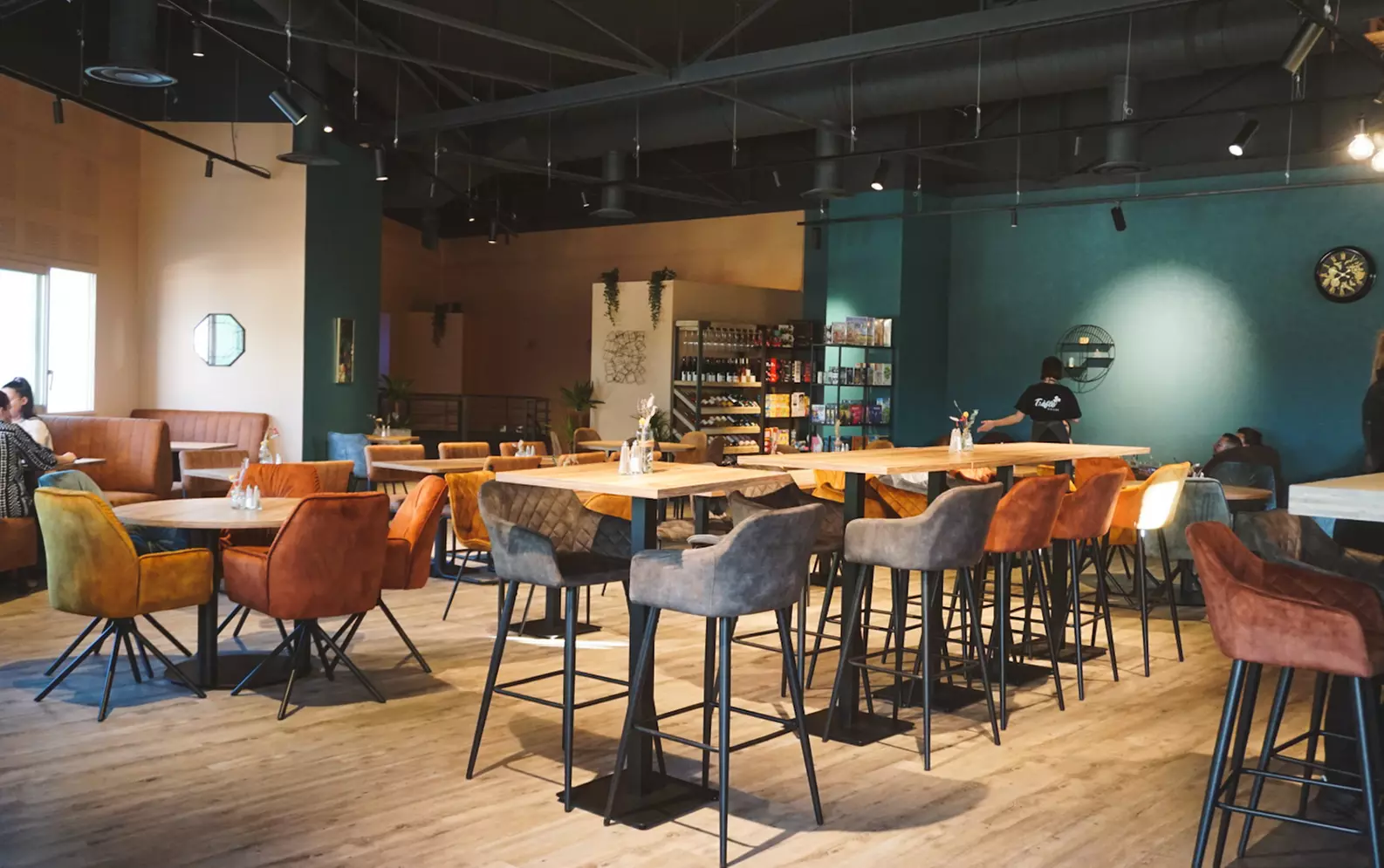 Entrée, plat et/ou dessert chez Trefle Rouge