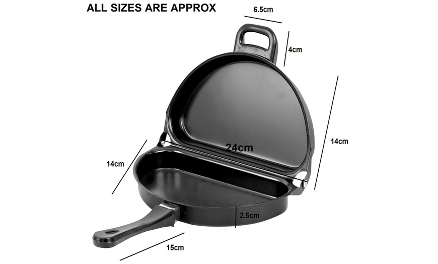 Image 3: Folding Frittata Omelette Pan