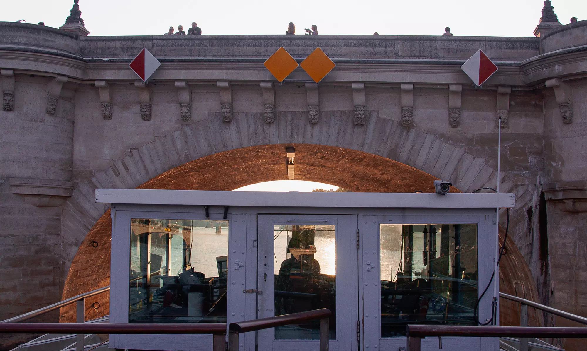 Vue imprenable et gastronomie : croisière gourmande au cœur de Paris