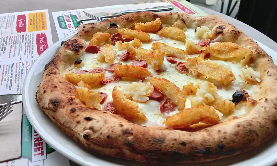 Menú con degustación de entrantes, principal, bebida y postre