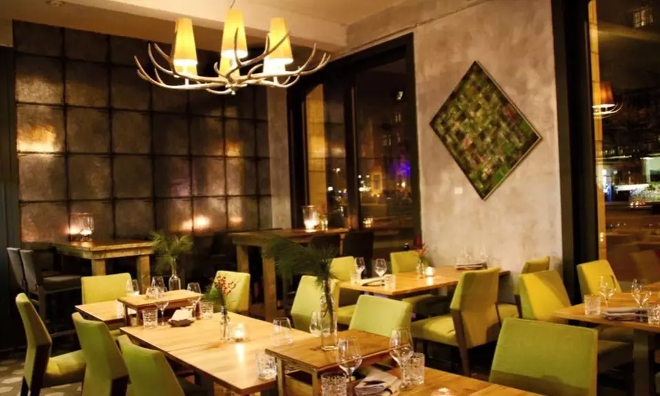 1,2 kg Dry-Aged Tomahawk-Steak mit Beilagen für 2 Personen