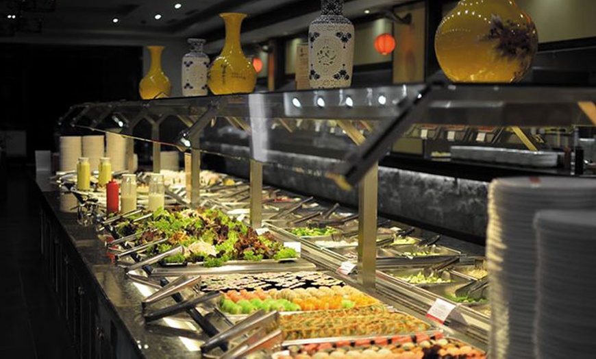 Image 3: All-you-can-eat Asia-Buffet