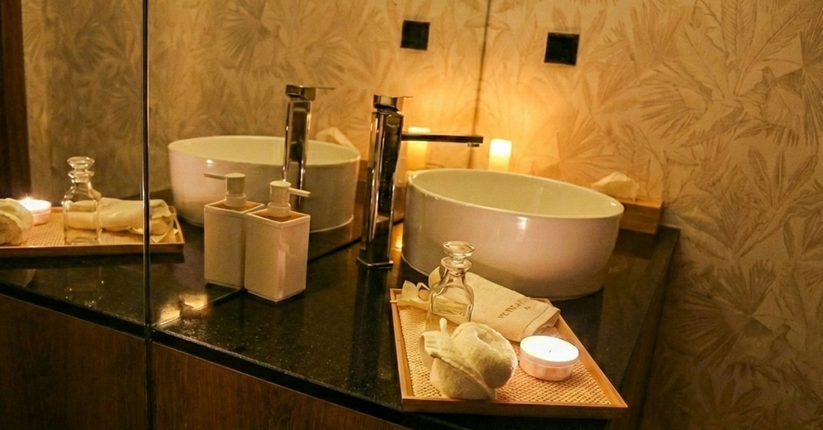 Relax With A Bath, Hammam, Spa Treatment, Or Hot Tub For One Or Two Relax With A Bath, Hammam, Spa Treatment, Or Hot Tub For One Or Two