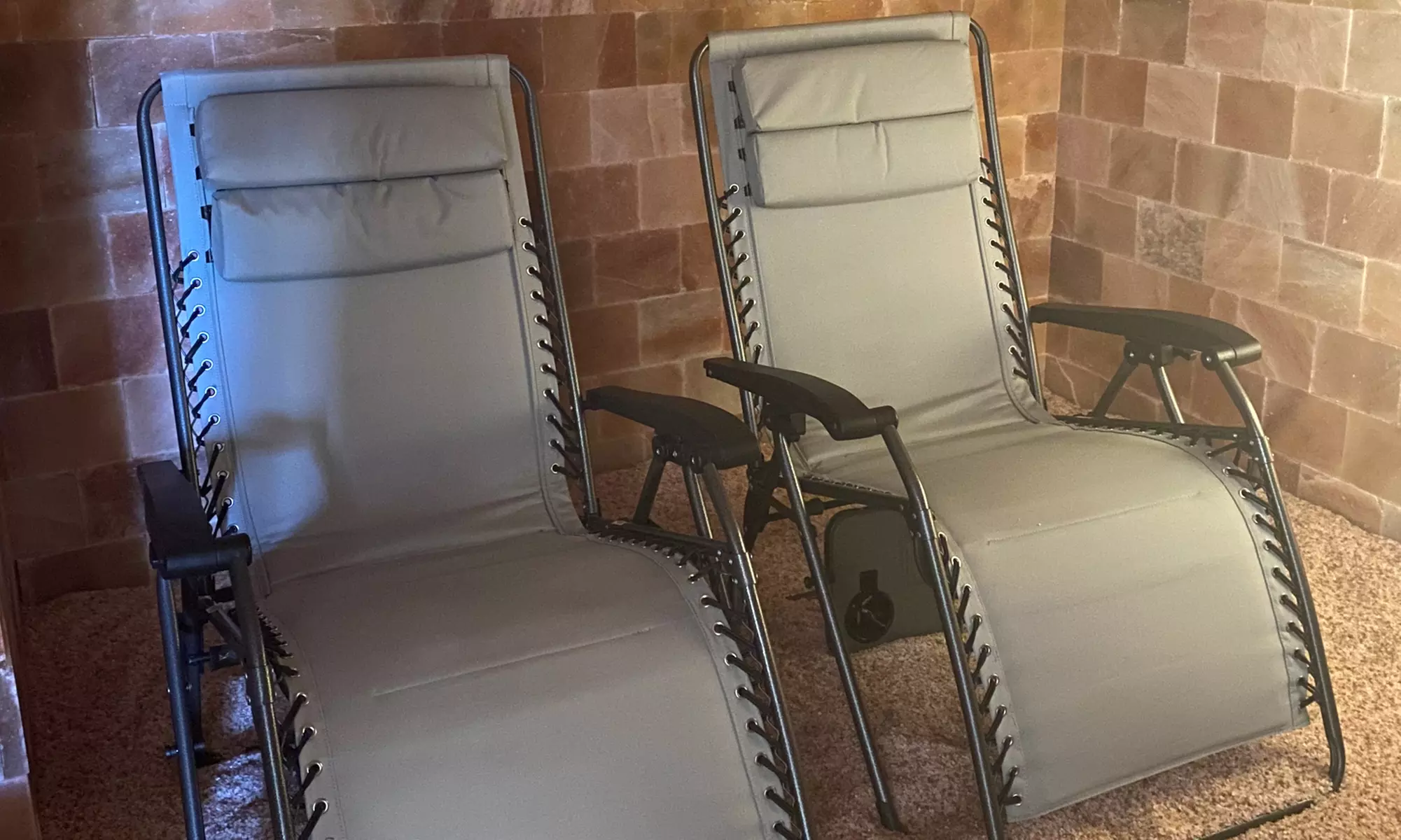 Foot detox + 30 Min Infrared Sauna+ 50 min of Salt Cave for 1, 2, or 4