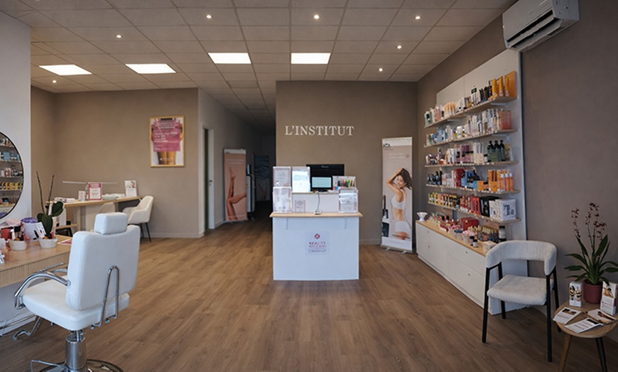 Image 2: 5 séances d'épilation au laser sur une zone au choix