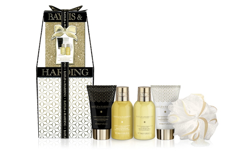 Image 3: Baylis and Harding Gift Set