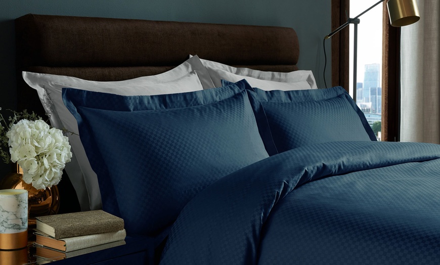 Image 4: 350 Thread Count Egyptian Cotton Bedding