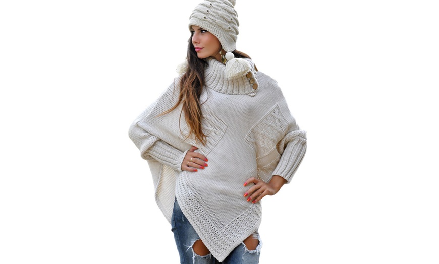 Image 3: Chunky Cable Knit Poncho 