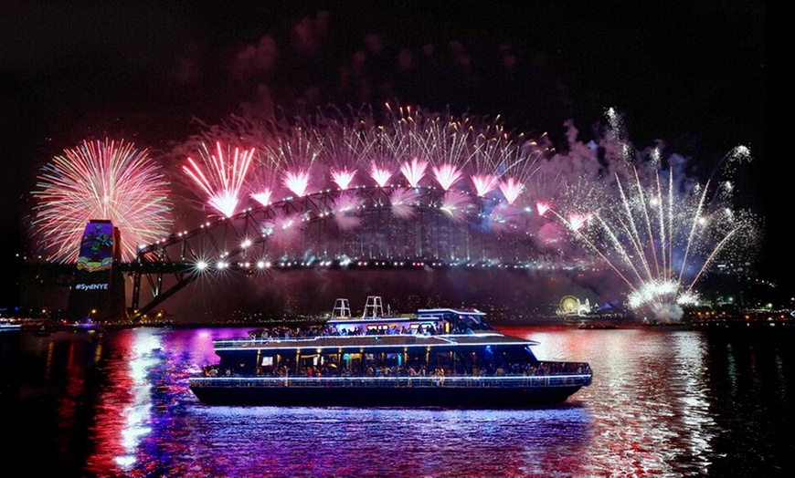 Image 3: New Year's Eve Sydney Harbour Cruise