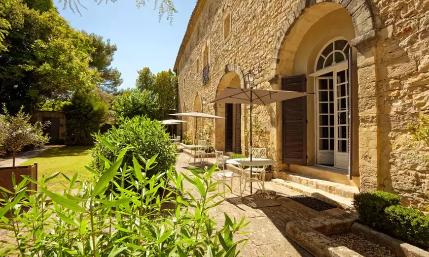 Gard : chambre "Magnenerie"  ou "Château" avec petit-déjeuner