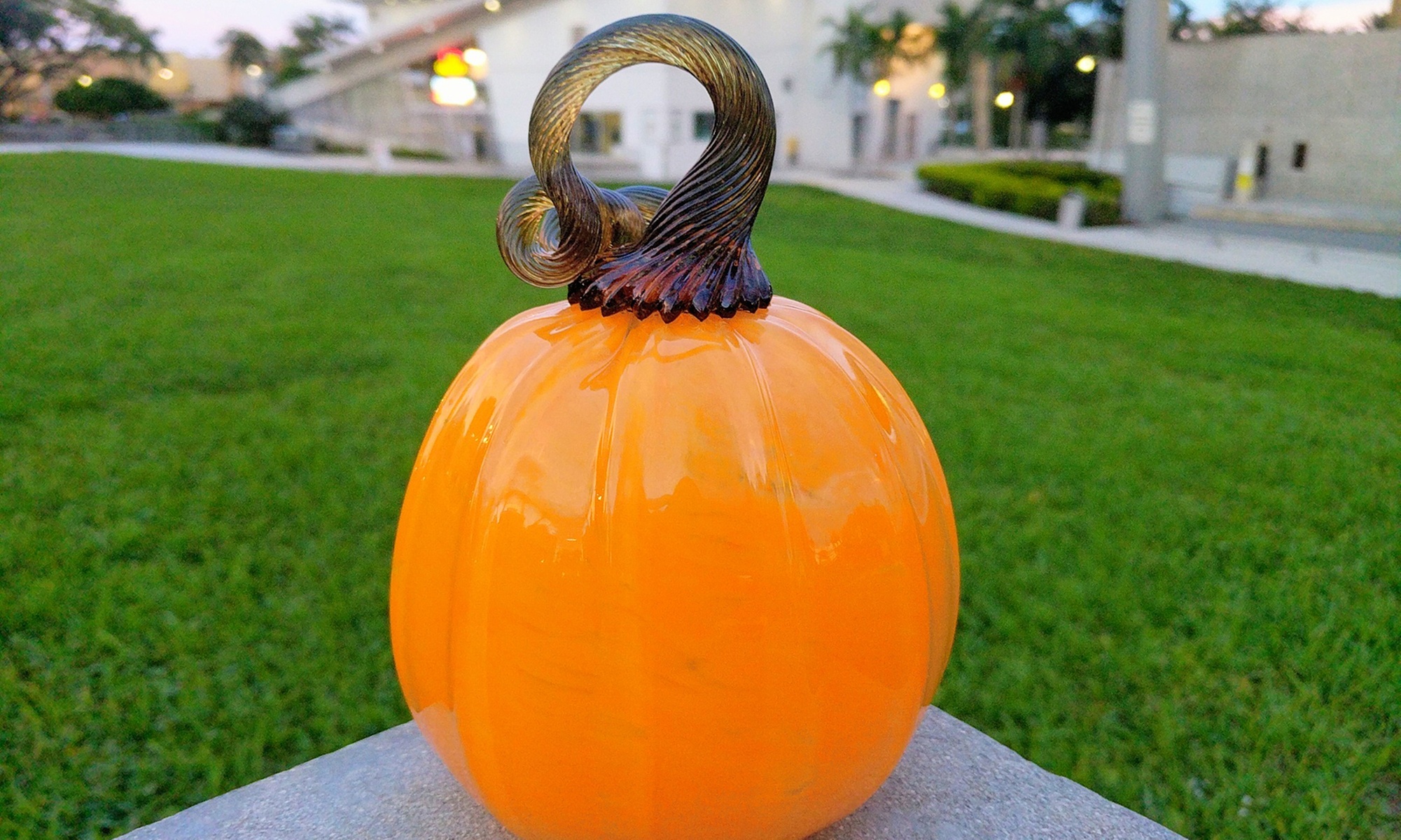 Create Your Own Festive Glass Pumpkin with Expert Guidance