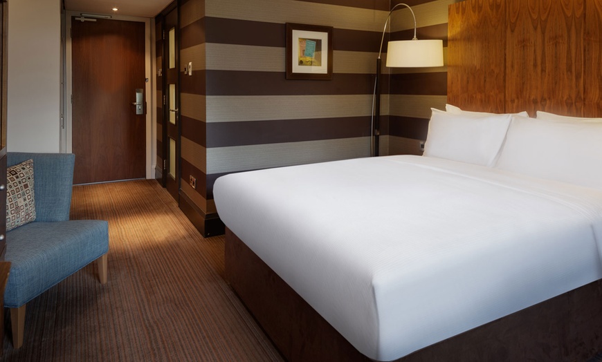 Image 7: QHotels Warwickshire: Queen/Twin Room w/ Breakfast and Dinner Credit