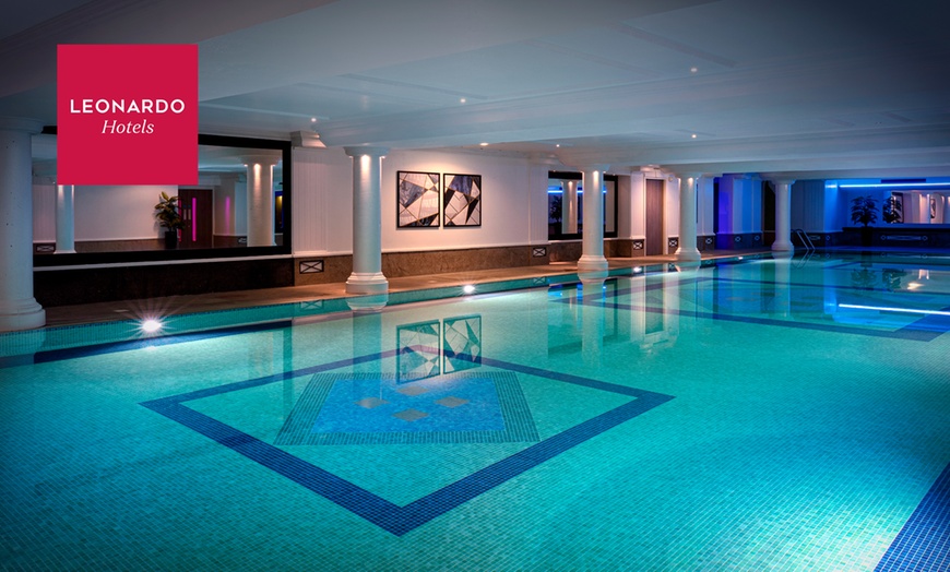 Image 1: Central London: Luxury 4* Spa Stay for 2 