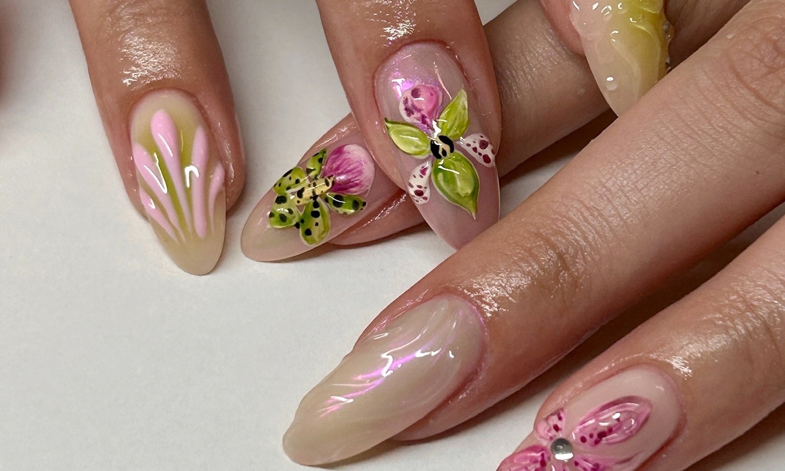 Get a Structured Manicure With Soft or Hard Gel for Elegant Nails