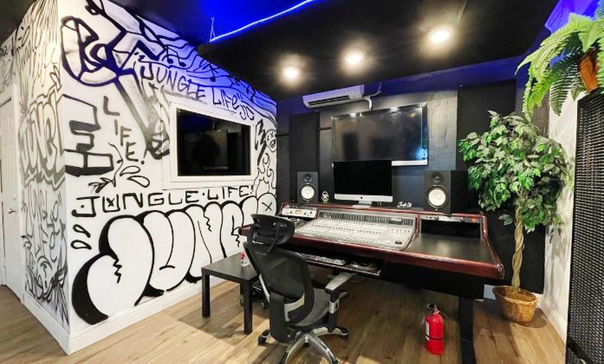 Image 5: Record Your Music with In-Studio Recording Sessions!