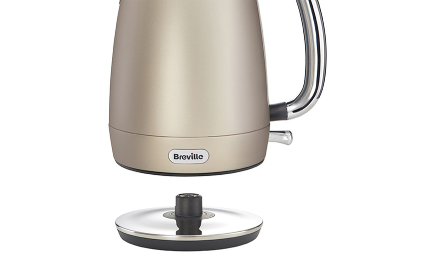 Image 5: Breville Kettle and Toaster Set