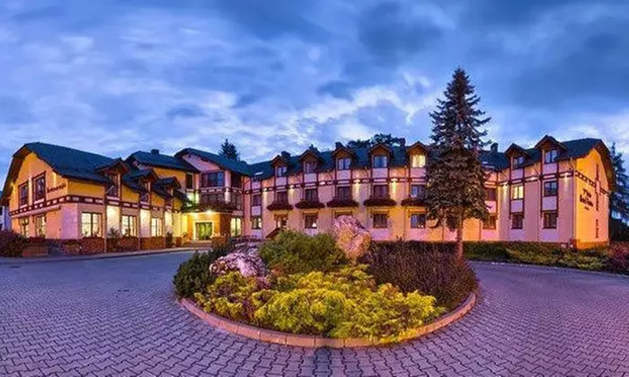 Pakiet day spa relaksacyjny z masażem, jacuzzi i więcej