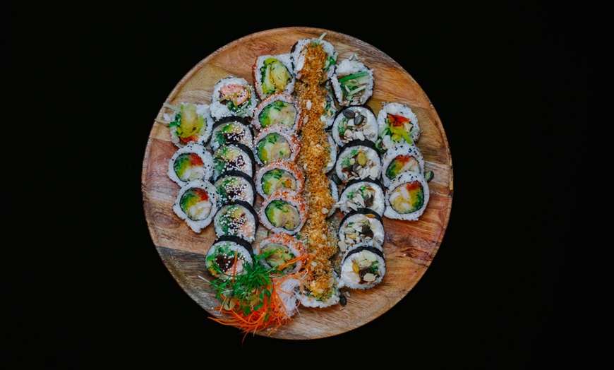 Image 1: Groupony wartościowe na całe menu w Shinzo Sushi Bar